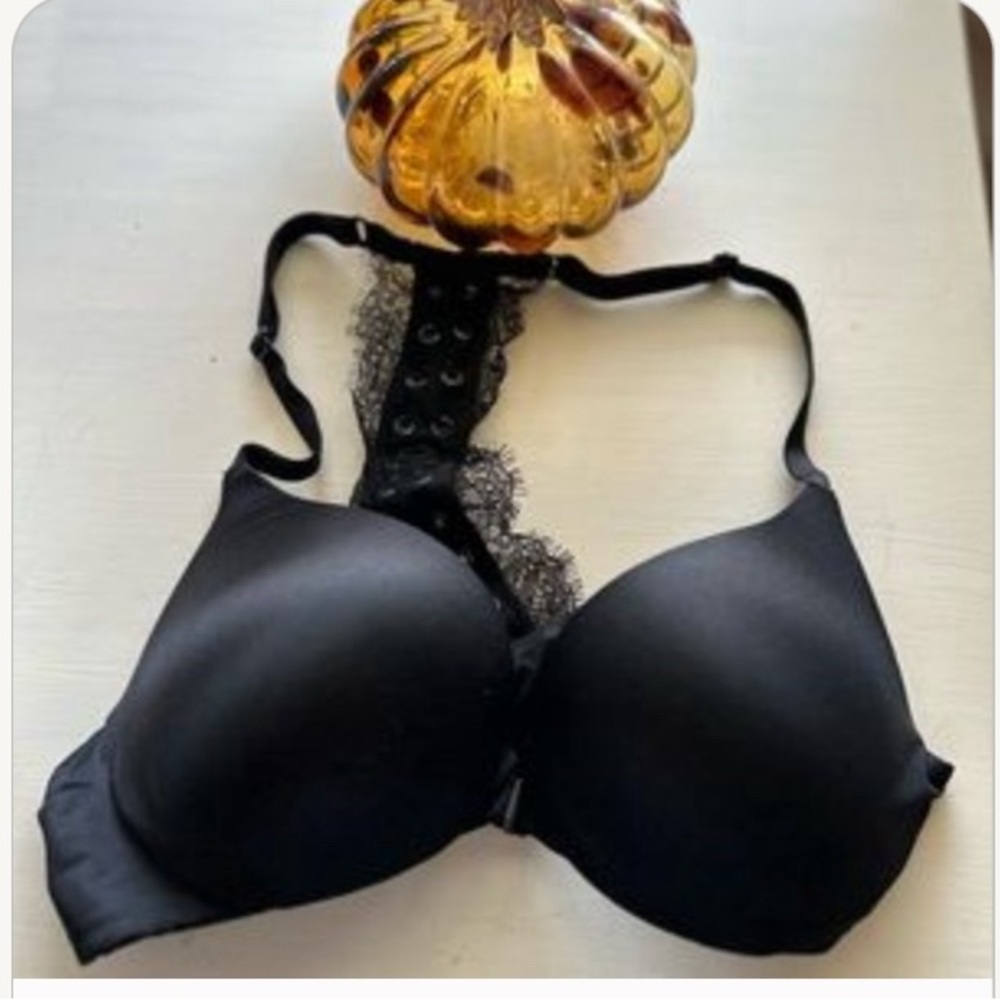 VICTORIAS SECRET ADDS 2 CUPS PUSH UP BRA